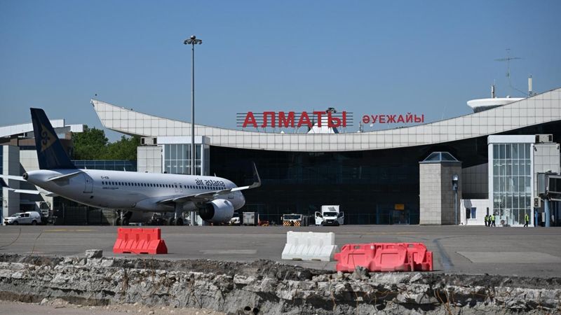 В аэропорту Алматы открыли основной въезд со стороны Майлина