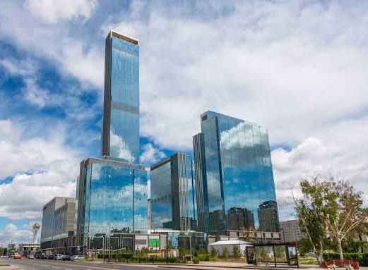 Увидеть Астану с высоты: на Abu Dhabi Plaza предложили открыть смотровую площадку