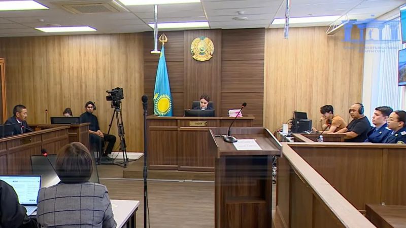 Скриншот прямой трансляции по делу фельдшера