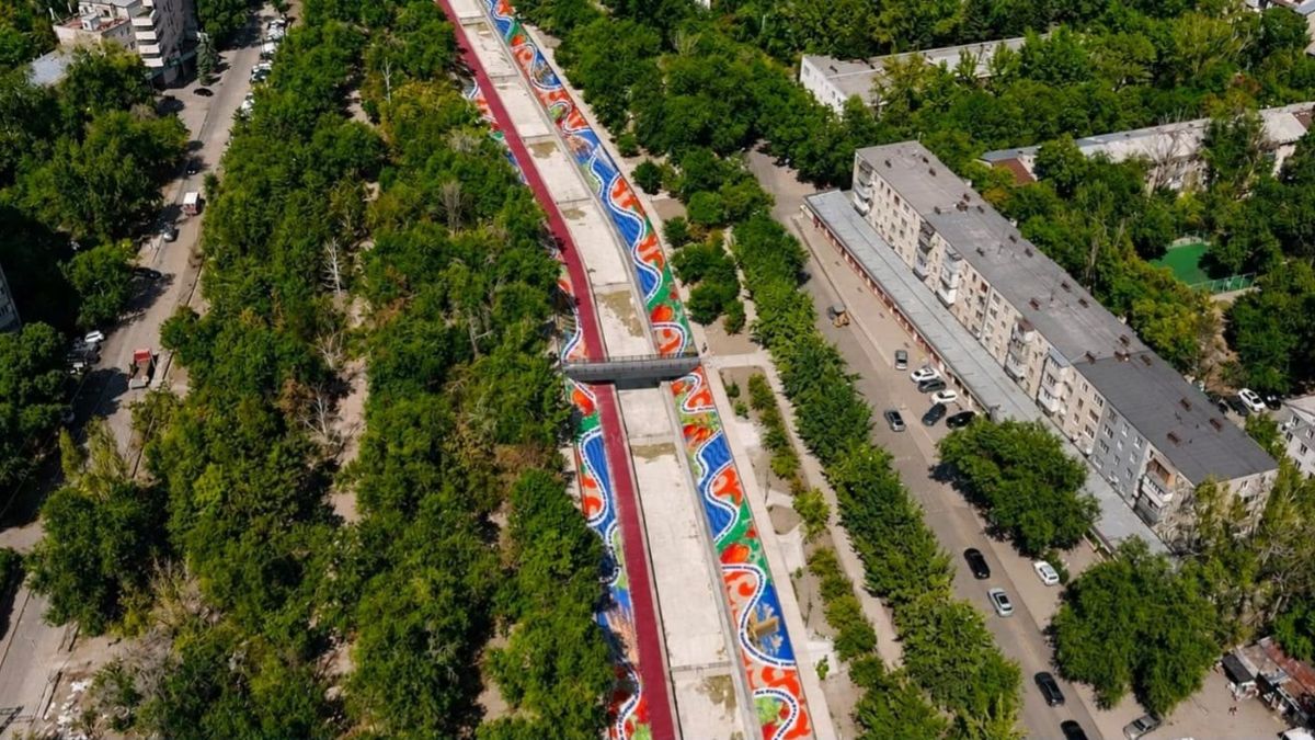 Набережная реки Есентай в Алматы