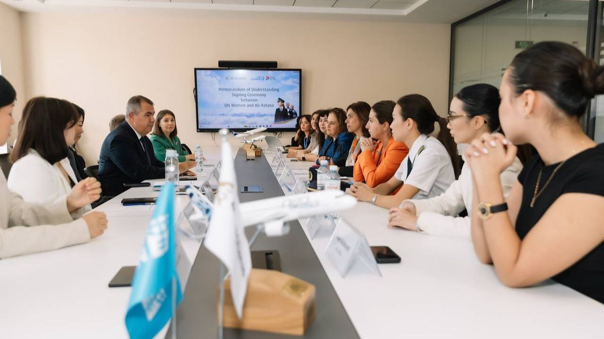 Представители Air Astana и UN Women во время встречи Представители Air Astana и UN Women обсуждают сотрудничество после подписания меморандума в сфере гендерного равенства
