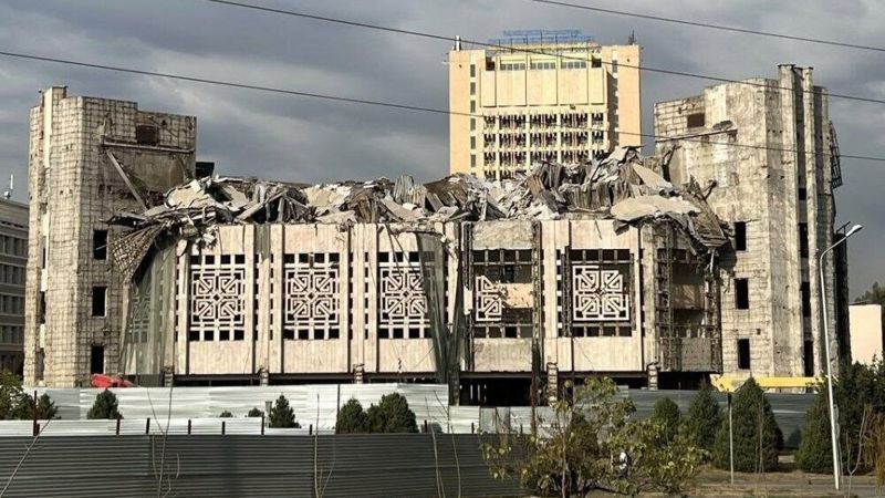 Реконструкцию Дворца студентов КазНУ планируют завершить в конце 2027 года