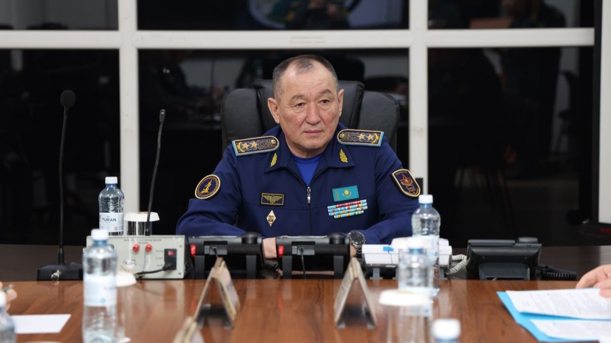 Министр обороны Даурен Косанов отправлен в отставку после трагедии на Каспии