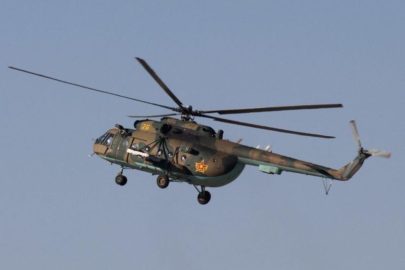 Два вертолёта подключили к поискам пропавших военных на Каспии