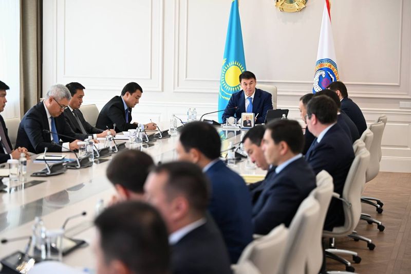 Аким Алматы потребовал закрыть все аварийные разрытия до отопительного сезона