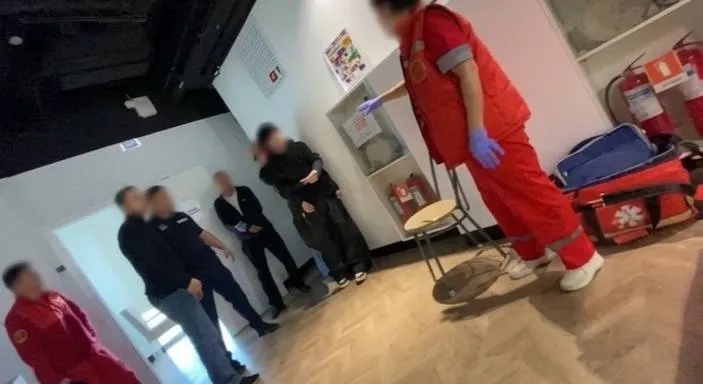 Редакция BES.media, спасённые ребята, журналисты и врачи скорой помощи