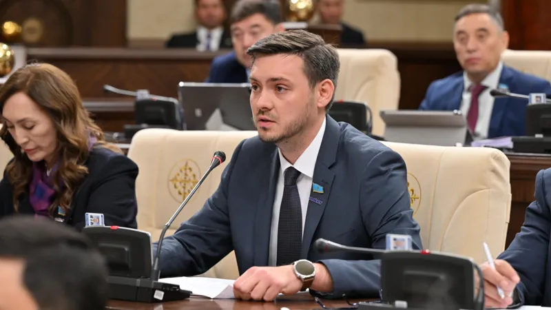 Александр Данилов на заседании курултая