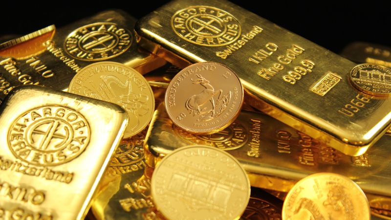 Золото под ногами: слитки на 182 млн тенге обнаружили в обуви женщины на границе