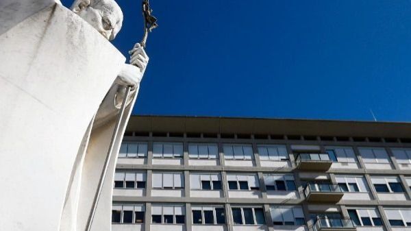 Папе римскому удалили образование в лёгком: Ватикан сообщил о результатах операции