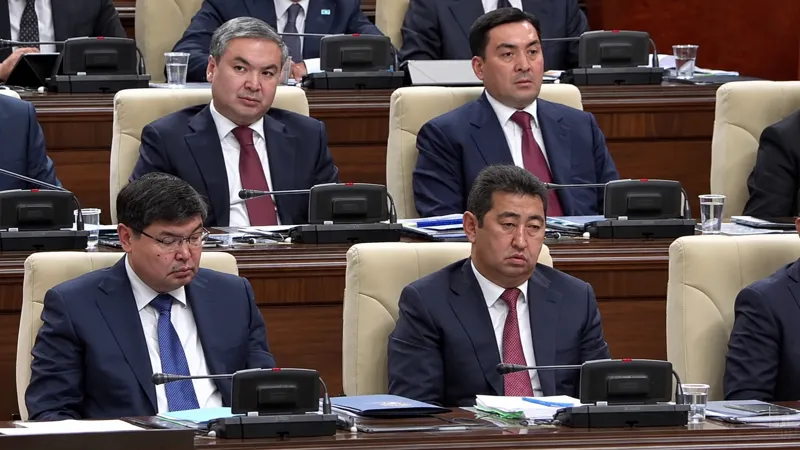 Министры Ерсайын Нагаспаев, Ерлан Аккенженов, Мади Такиев, Айдарбек Сапаров